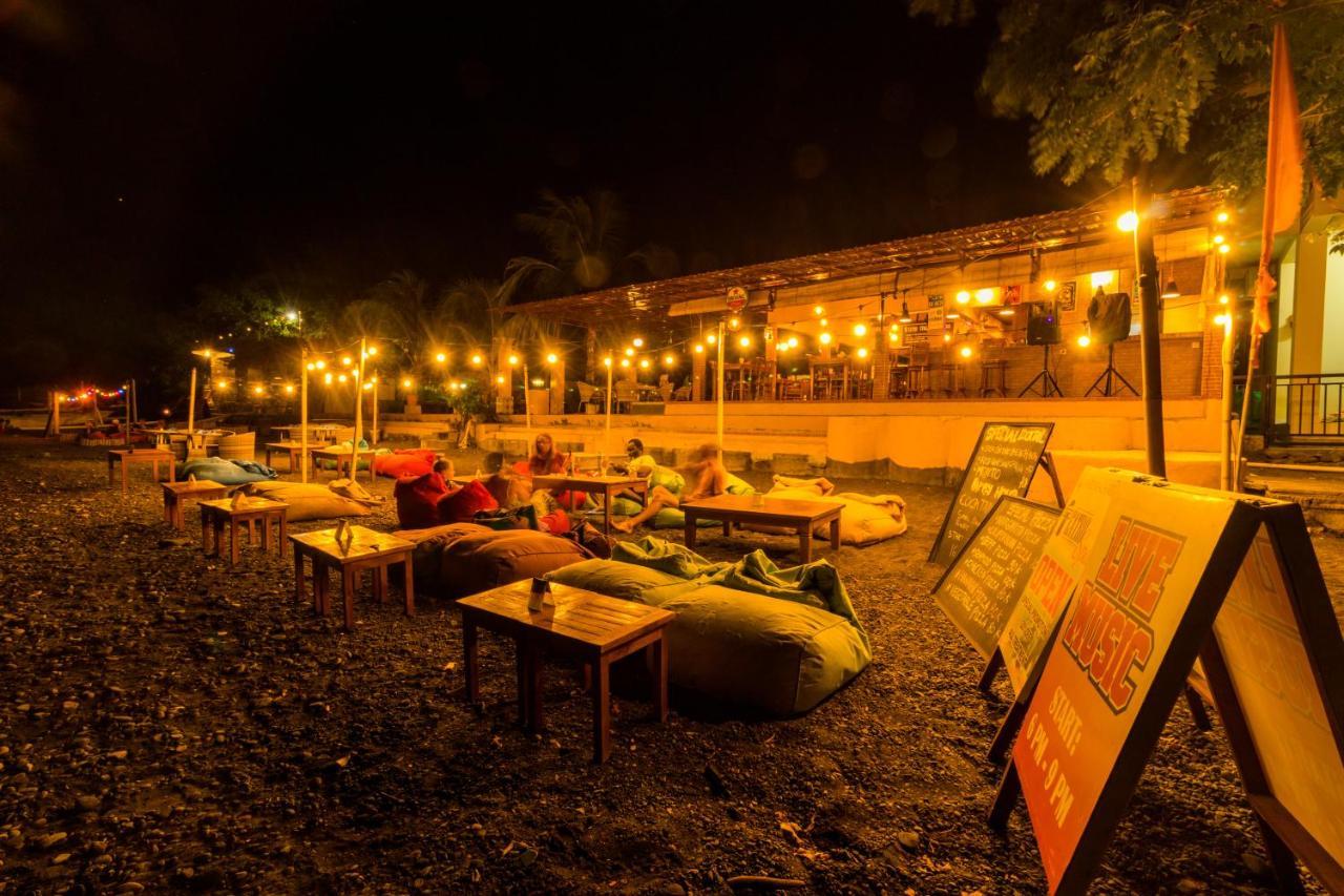 Amed Beach Resort Экстерьер фото
